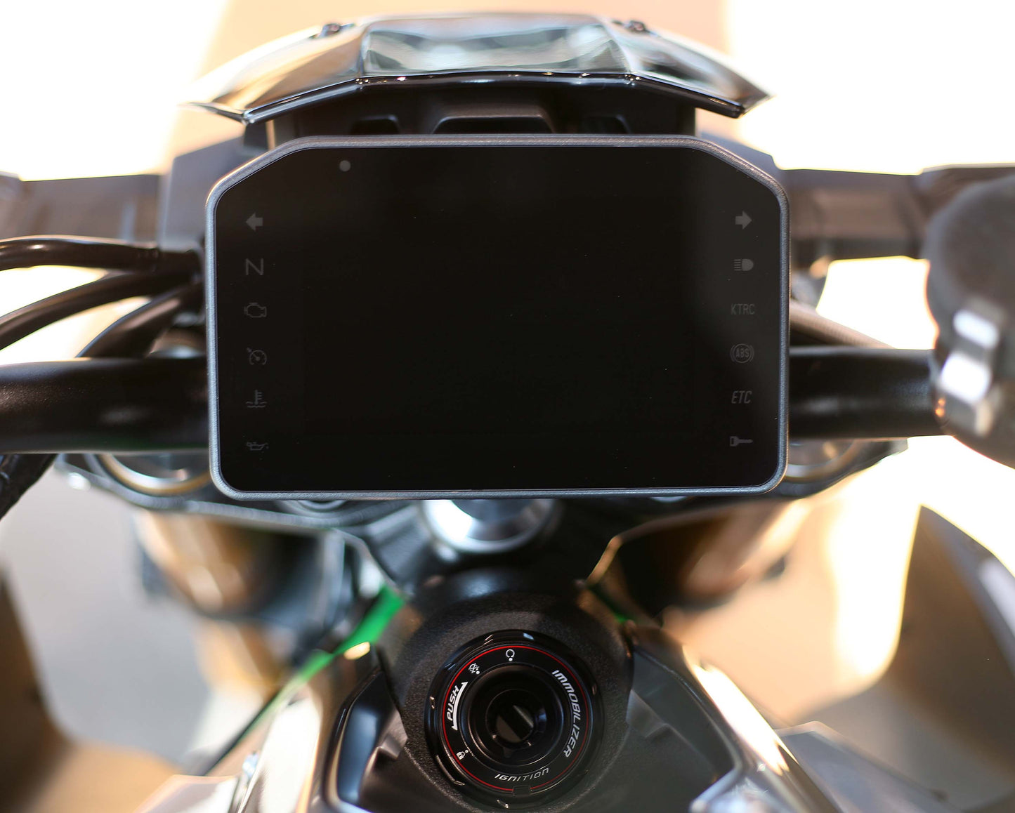 kawasaki Z900SE(2025-) メーター保護フィルム+キーシリンダー保護フィルム キズ自己修復 10年耐久